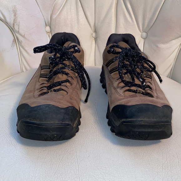 Timberland low cut brown work shoes / hikers size 11 - Picture 2 of 12